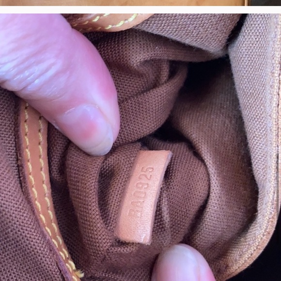 Authentic Louis Vuitton Alma Bag - Picture 5 of 6